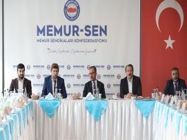 Bakan Kasapoğlu’ndan Memur-Sen’e Ziyaret