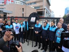 2 Milyondan Fazla Memuru Mağdur Eden CHP Protesto Edildi