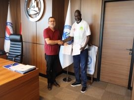 Senegal İnşaat ve Çimento Çalışanları Ulusal Sendikası İle İşbirliği Protokolü İmzaladık