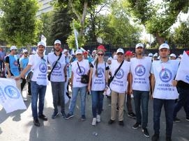 On Binler Anadolu Meydanı’nda Yeni Teklif İçin Haykırdı
