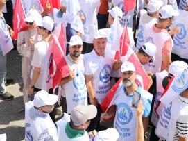 On Binler Anadolu Meydanı’nda Yeni Teklif İçin Haykırdı