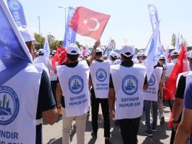 On Binler Anadolu Meydanı’nda Yeni Teklif İçin Haykırdı