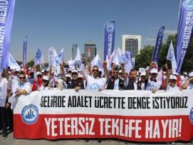 On Binler Anadolu Meydanı’nda Yeni Teklif İçin Haykırdı
