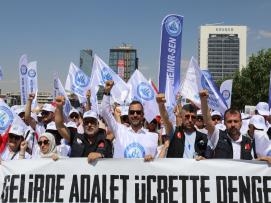 On Binler Anadolu Meydanı’nda Yeni Teklif İçin Haykırdı